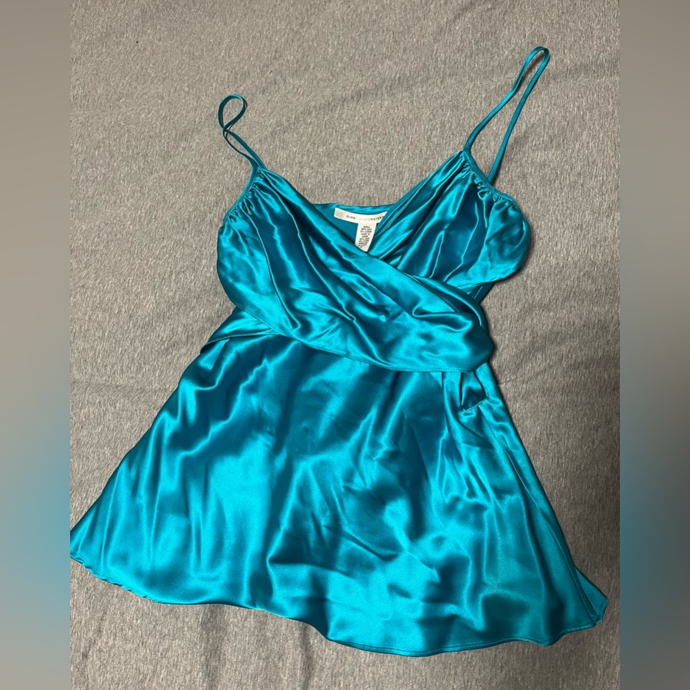 Diane Von Furstenberg turquoise 95% silk Camisole